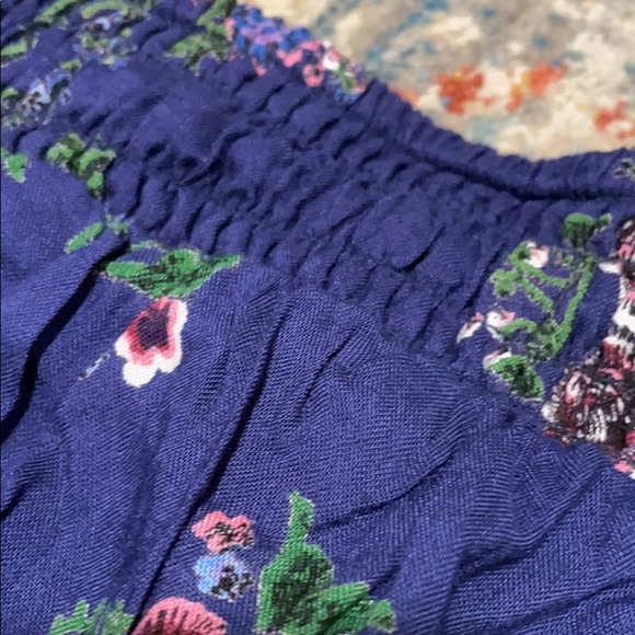 Francesca’s vacation shorts - Picture 3 of 3